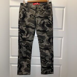 GOGO Star Camouflage slim jeans Size 3 New w/o tags